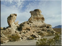 Twin Rocks (61kb)